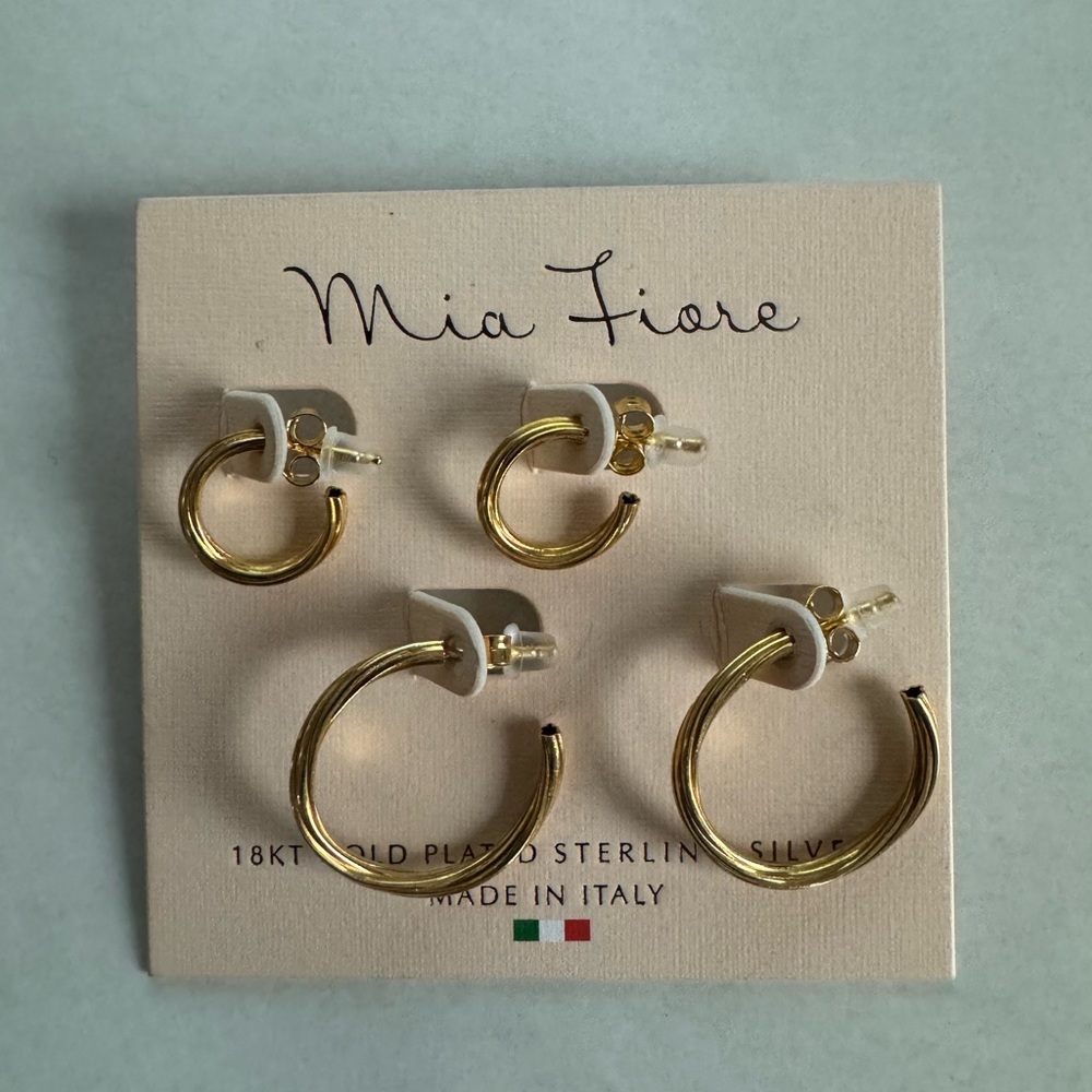 MIA FIORE 2p Set Hoop Earrings 18k Gold Plated Sterling Silver 1”, 1/2” NWT $100